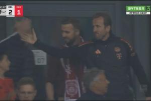 来不及切镜头了!戴尔进球后镜头刚切给凯恩,拜仁火速打入第二球